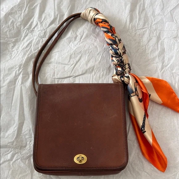 Coach brown Vintage Crossbody turnlock compartment bag - Picture 2 of 16
